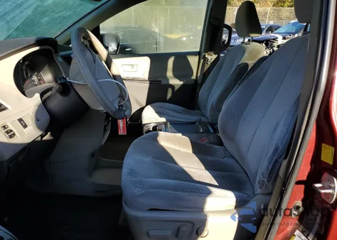 2011 Toyota Sienna Le из США, поврежденный, VIN 5TDKK3DC6BS132270